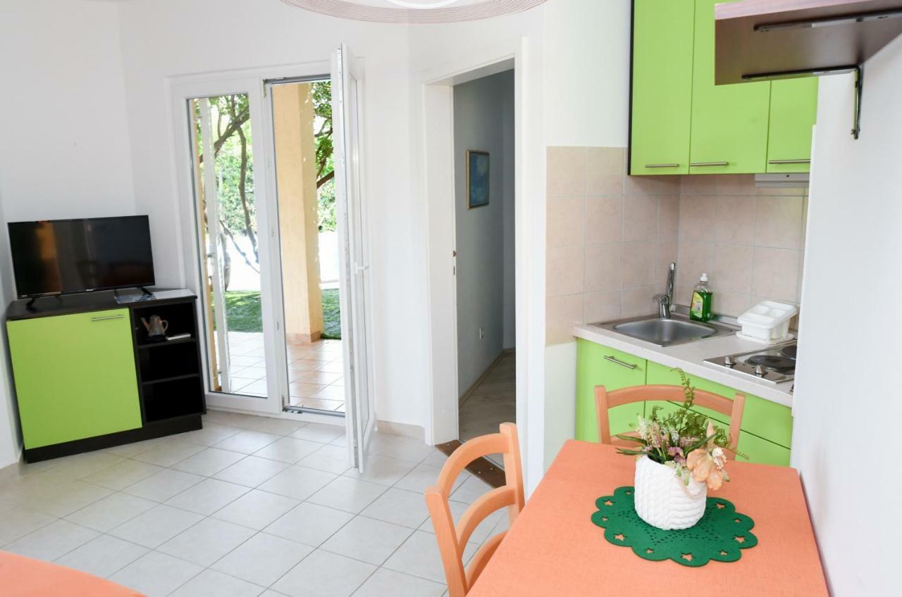 Apartments Dvori Novalja Zewnętrze zdjęcie