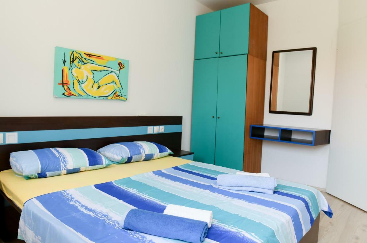 Apartments Dvori Novalja Pokój zdjęcie